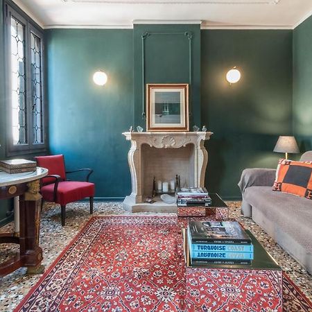 Stylish Renovated Apartment In The Heart Of The City Venice Exterior photo
