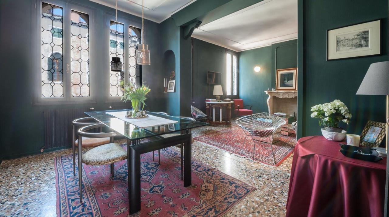 Stylish Renovated Apartment In The Heart Of The City Venice Exterior photo