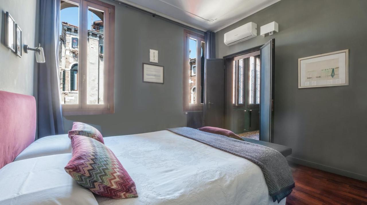 Stylish Renovated Apartment In The Heart Of The City Venice Exterior photo