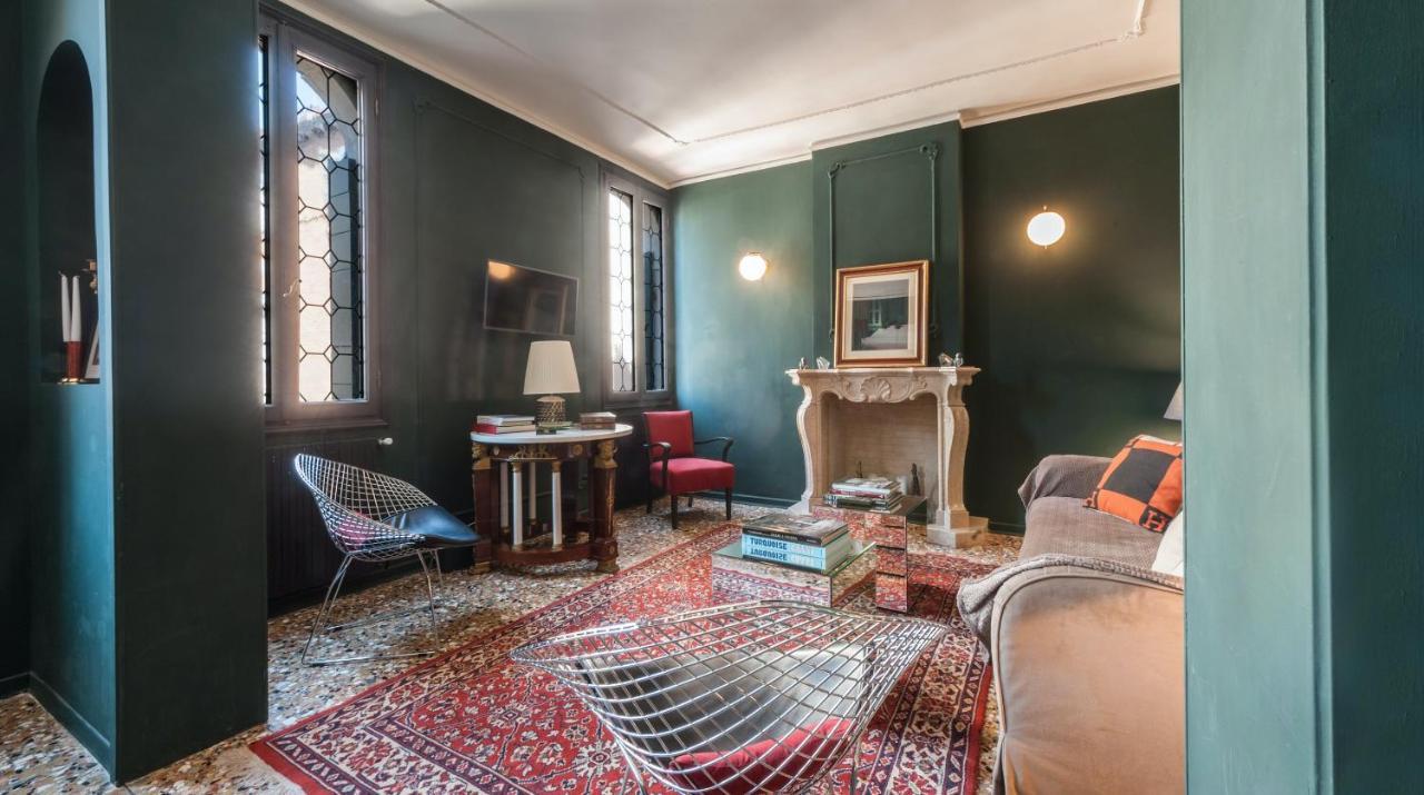 Stylish Renovated Apartment In The Heart Of The City Venice Exterior photo