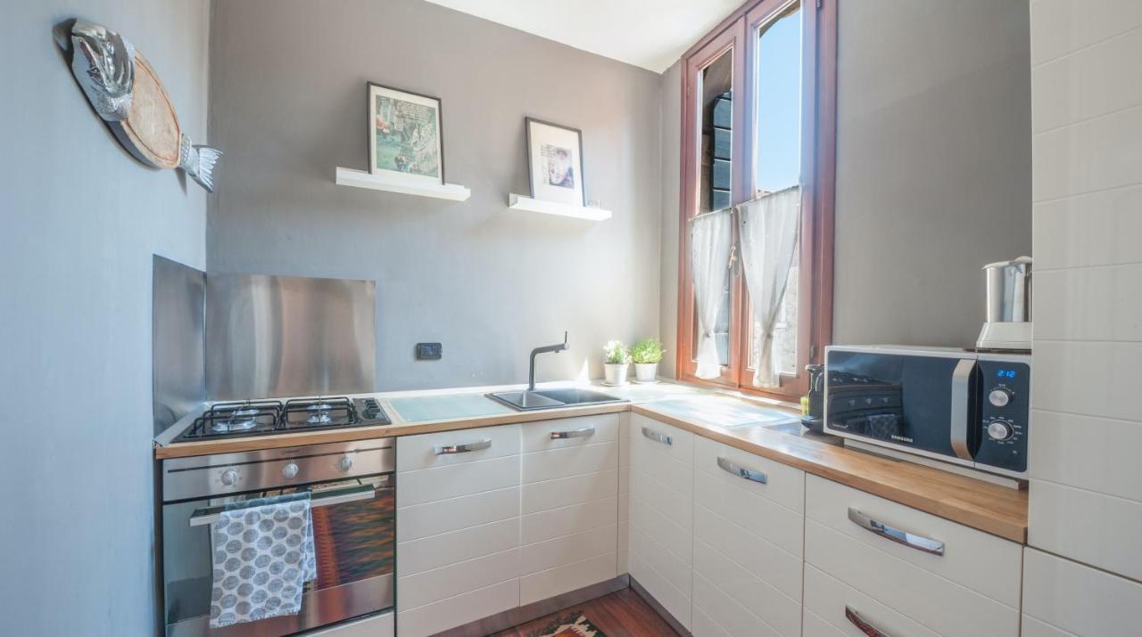 Stylish Renovated Apartment In The Heart Of The City Venice Exterior photo