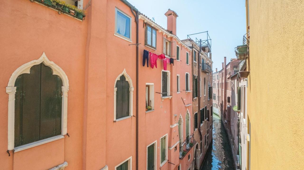 Stylish Renovated Apartment In The Heart Of The City Venice Exterior photo